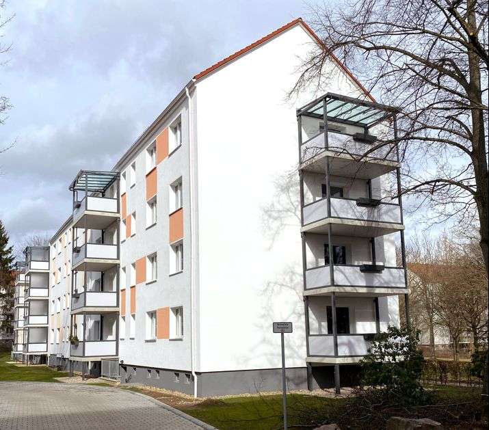 Thumbnail-Wohnung zum Mieten in Zwickau 618,85 € 80.37 m²
