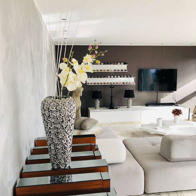 Thumbnail-Wohnung zum Mieten in Leonberg 3.300,00 € 220 m²