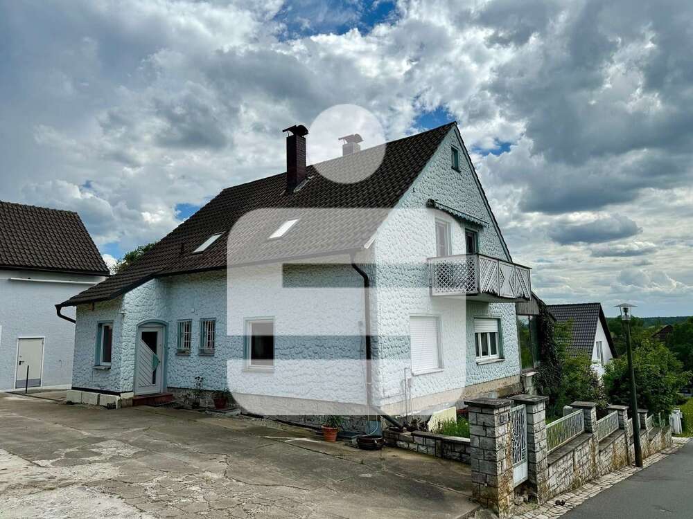 Thumbnail-Haus zum Kaufen in Lonnerstadt 398.000,00 € 140 m²