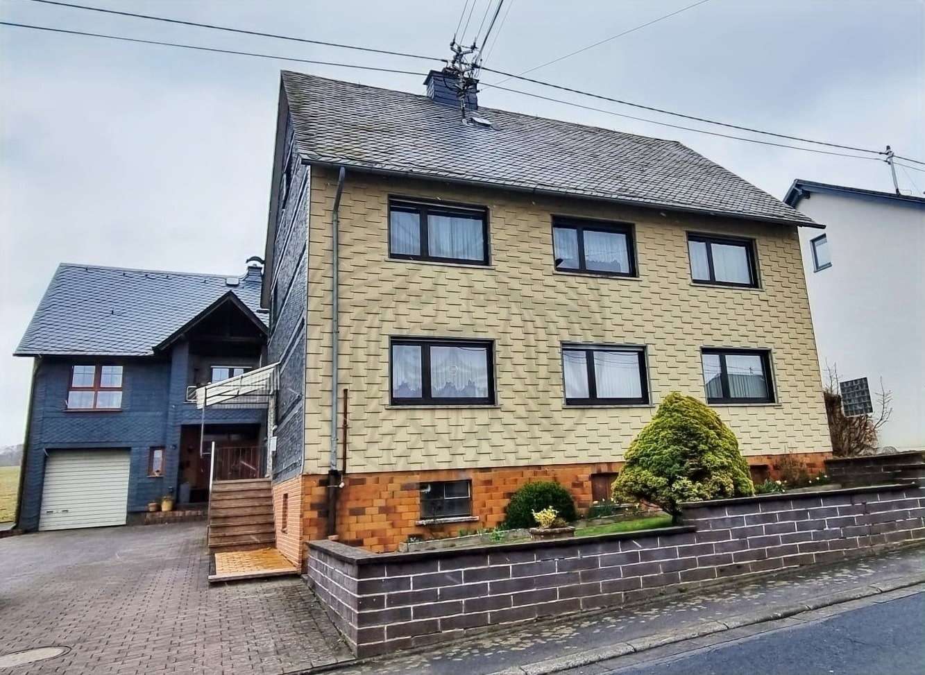 Thumbnail-Haus zum Kaufen in Nister-Möhrendorf 470.000,00 € 273 m²