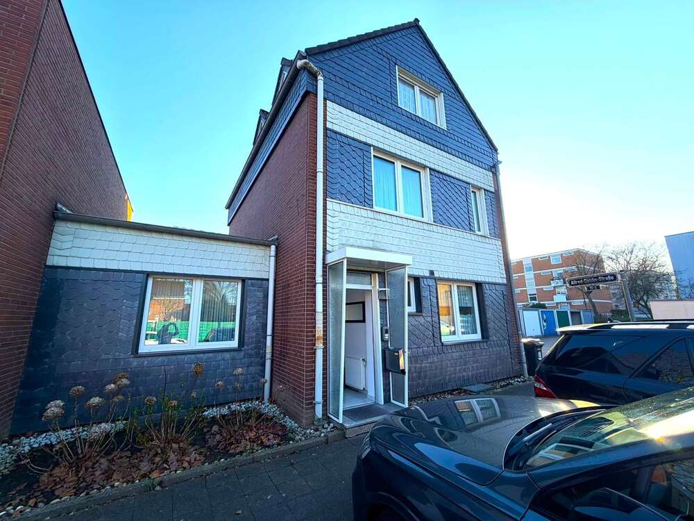 Thumbnail-Haus zum Kaufen in Düsseldorf Garath 688.550,00 € 160 m²