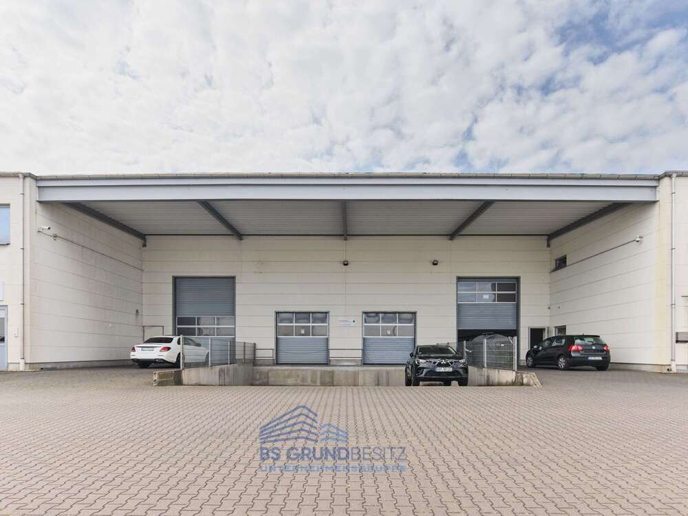 Thumbnail-Halle in Essen 5.359,00 € 451 m²