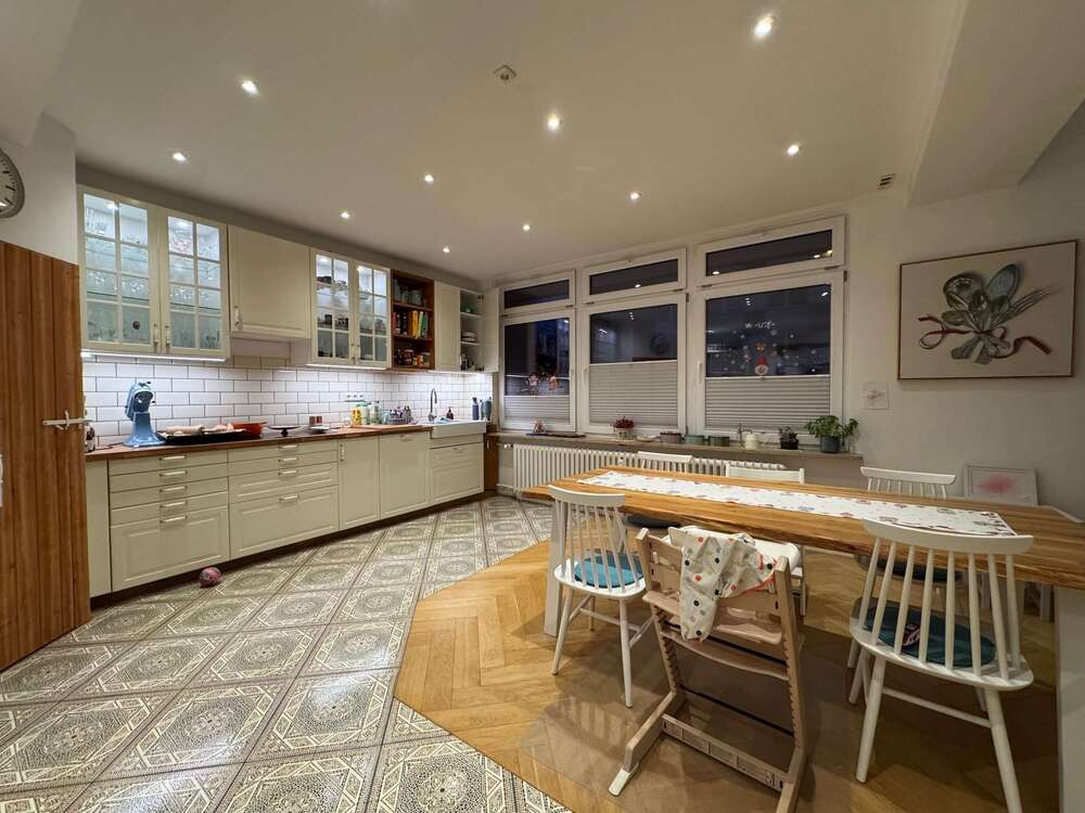 Thumbnail-Wohnung zum Mieten in Kiel 1.600,00 € 125.36 m²