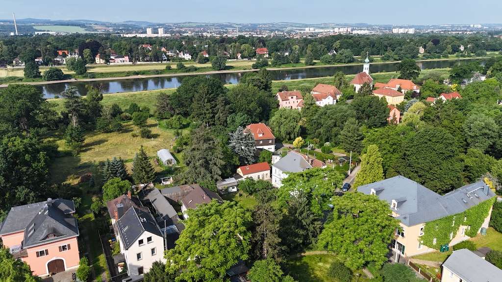 Thumbnail-Grundstück zu verkaufen in Dresden 290.000,00 € 1294 m²