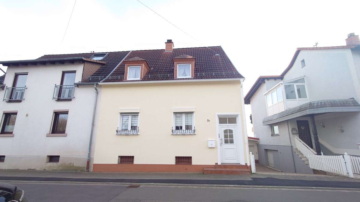 Thumbnail-Haus zum Kaufen in Pirmasens Fehrbach 135.000,00 € 81 m²