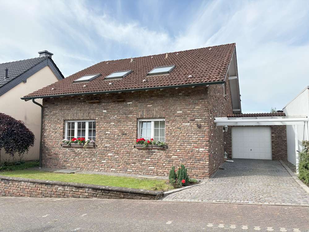 Thumbnail-Haus zum Mieten in Kerpen 1.955,00 € 170 m²