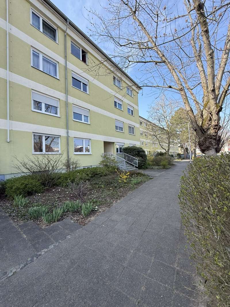 Thumbnail-Wohnung zum Kaufen in Griesheim 220.000,00 € 61.78 m²