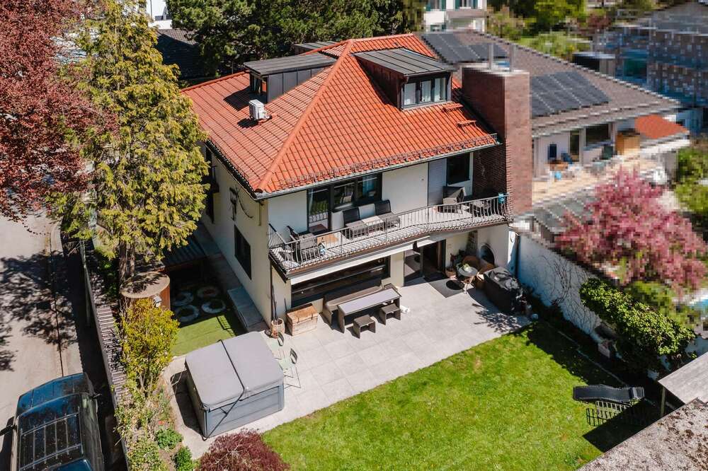 Thumbnail-Haus zum Kaufen in München 1.750.000,00 € 190 m²
