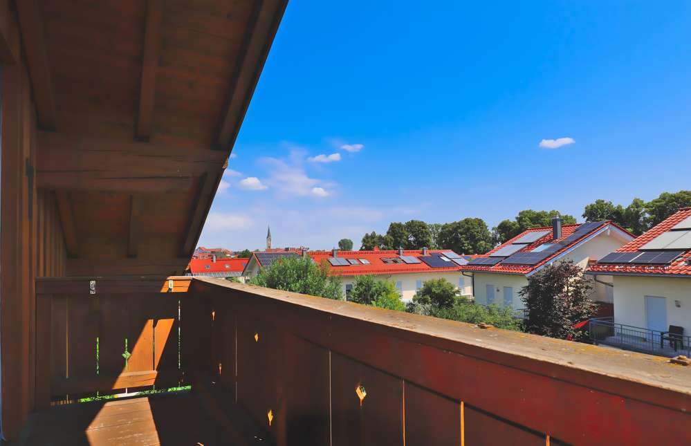 Thumbnail-Wohnung zum Kaufen in Holzkirchen 675.000,00 € 103.83 m²