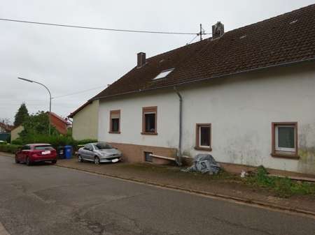 Thumbnail-Haus zum Kaufen in Losheim am See 74.000,00 € 152 m²