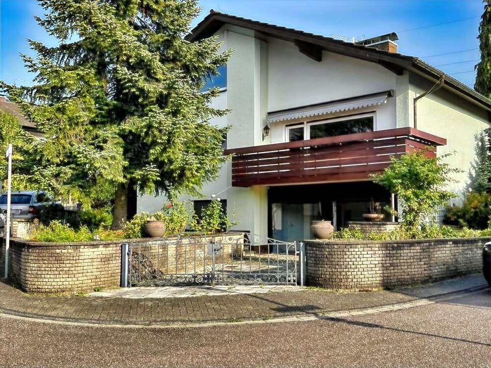 Thumbnail-Haus zum Kaufen in Karlsruhe 669.000,00 € 170 m²