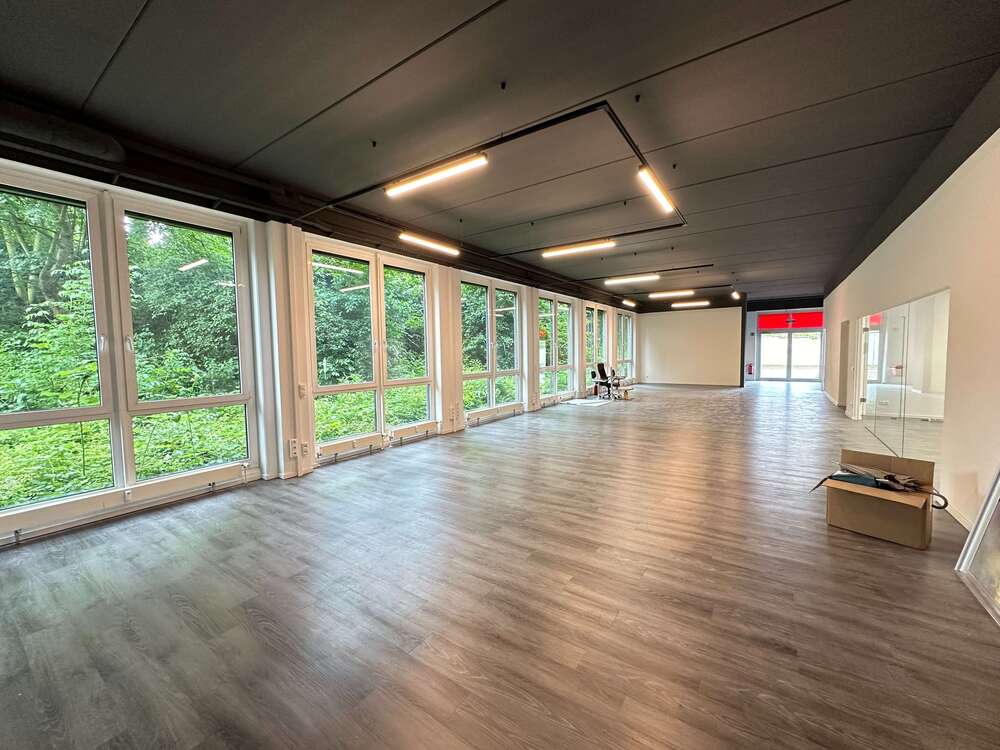 Thumbnail-Büro in Holzwickede 2.700,00 € 286 m²