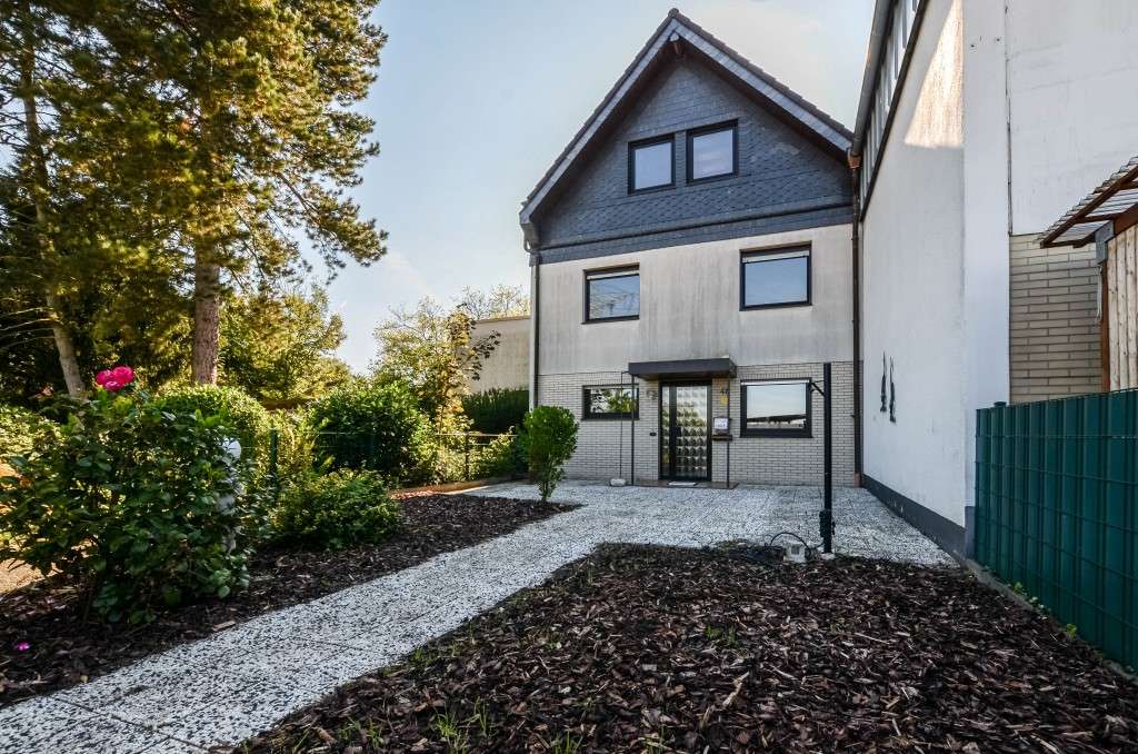 Thumbnail-Haus zum Kaufen in Leverkusen 449.000,00 € 151.38 m²