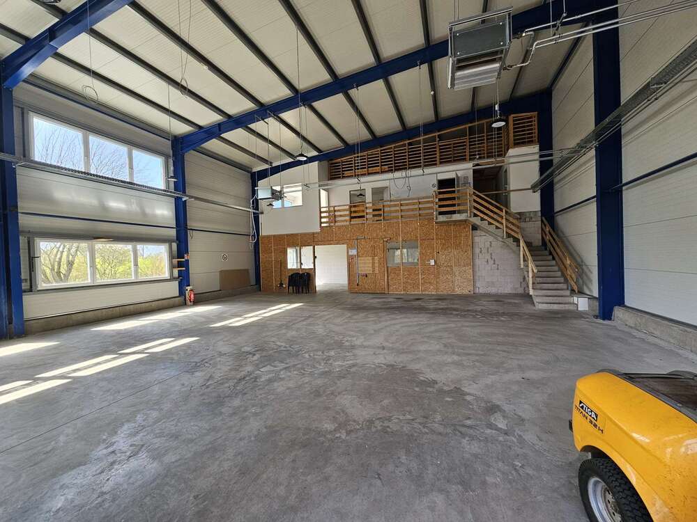 Thumbnail-Halle in Rosdorf 2.397,00 € 354 m²