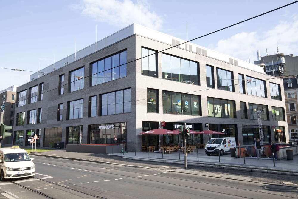 Thumbnail-Büro in Bonn 220,00 € 192 m²