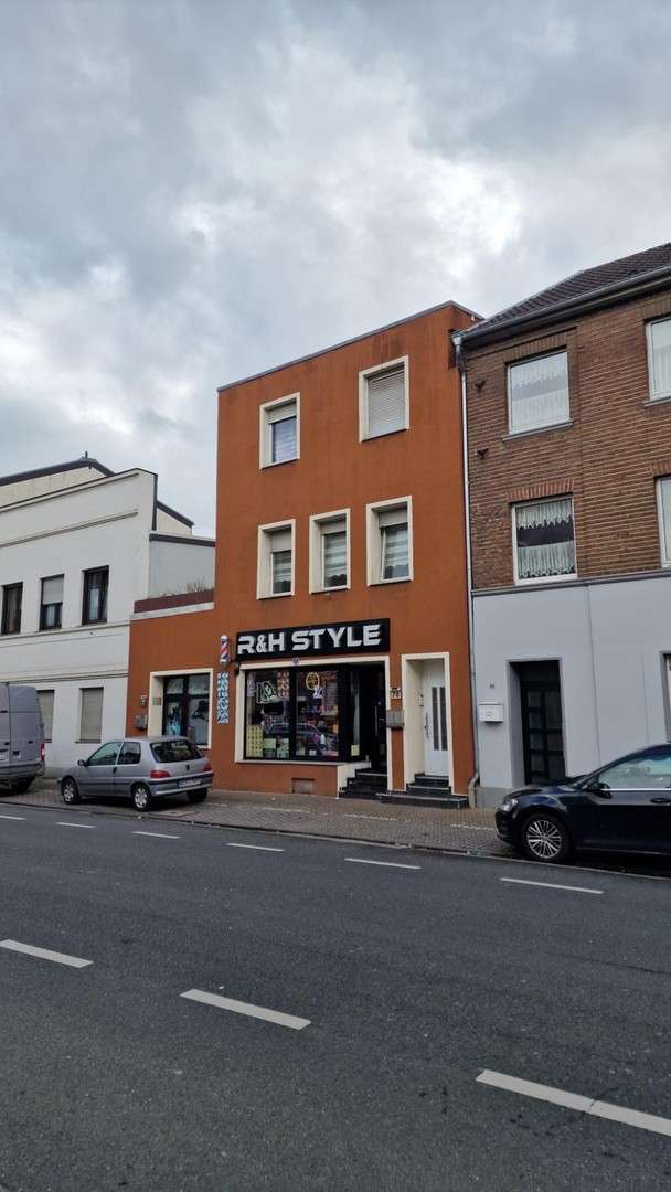 Thumbnail-Haus zum Mieten in Düren 1.300,00 € 150 m²