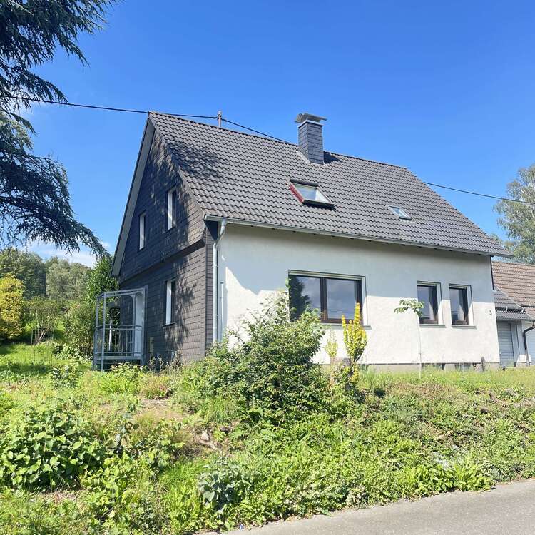 Thumbnail-Haus zum Mieten in Wiehl 1.250,00 € 120 m²