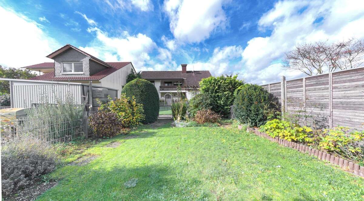 Thumbnail-Haus zum Kaufen in Weinheim Sulzbach 449.000,00 € 129 m²