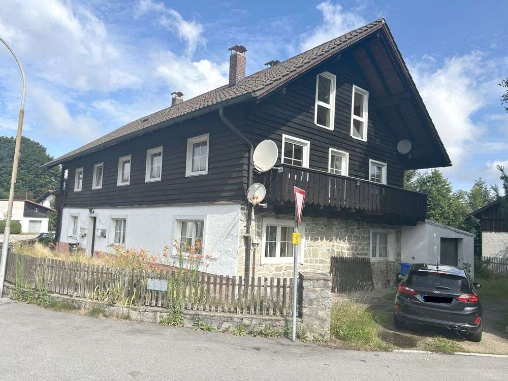 Thumbnail-Haus zum Kaufen in Zwiesel 245.000,00 € 280 m²