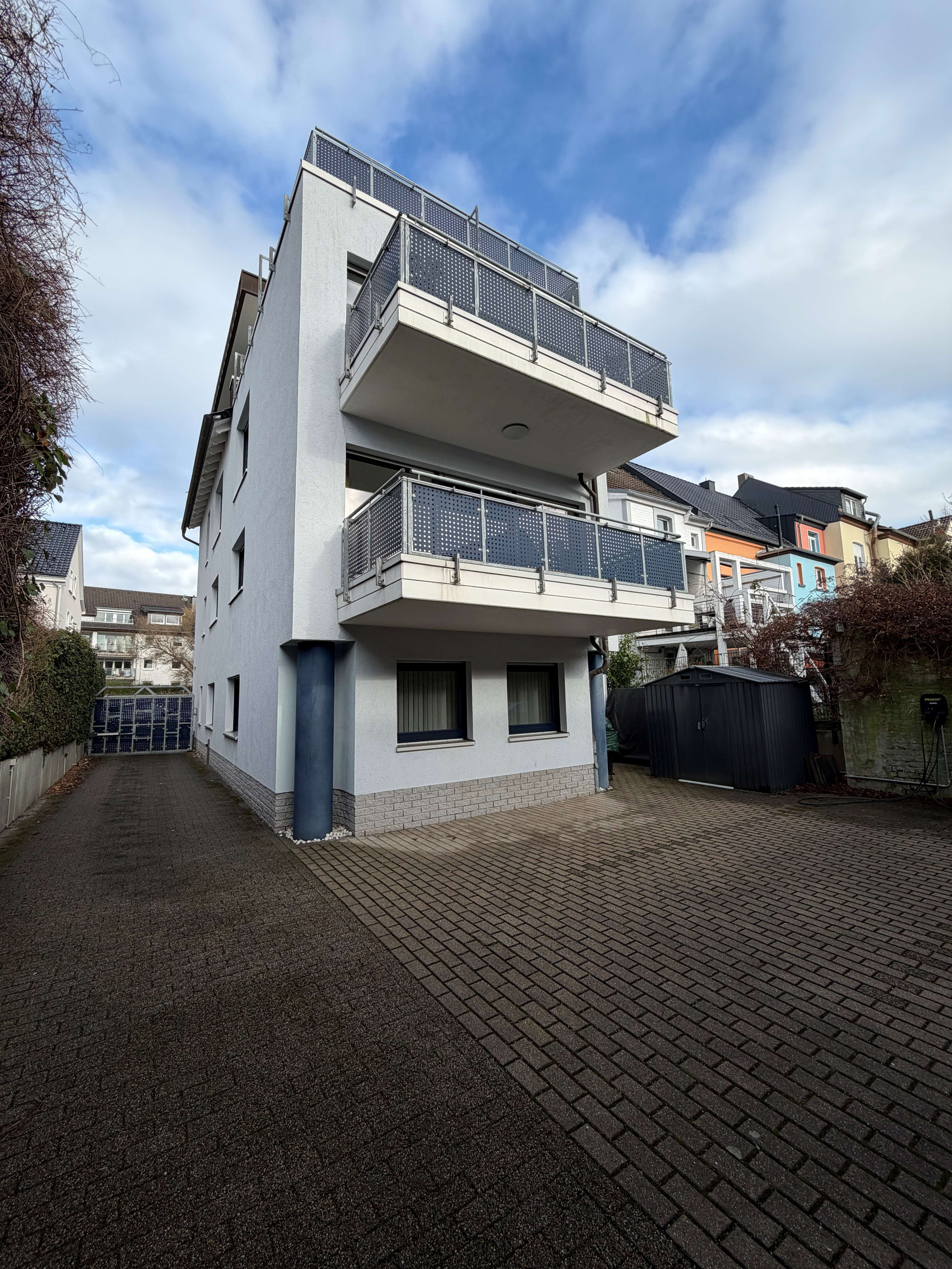 Thumbnail-Haus zum Kaufen in Solingen 650.000,00 € 350 m²