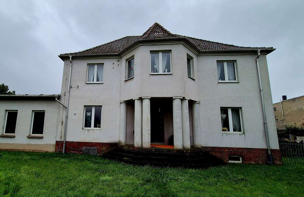 Thumbnail-Haus zum Kaufen in Bad Schmiedeberg 235.000,00 € 400 m²