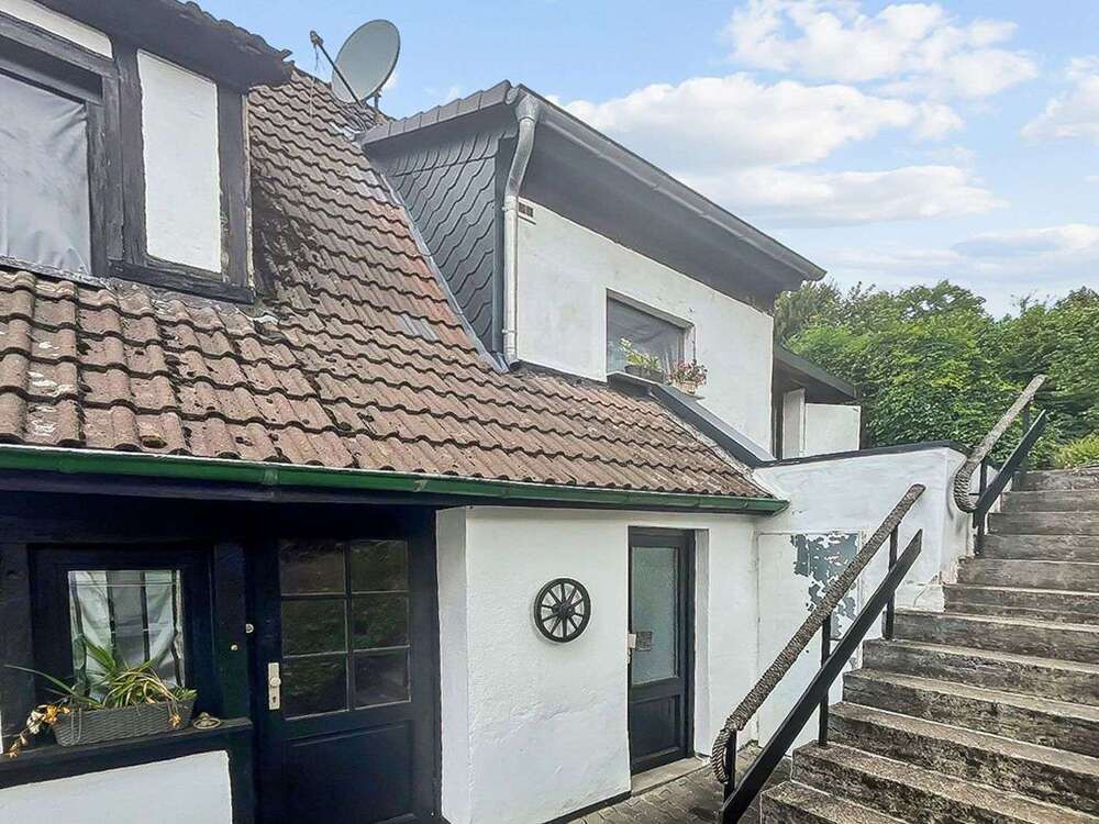 Thumbnail-Haus zum Kaufen in Gummersbach 105.000,00 € 90 m²