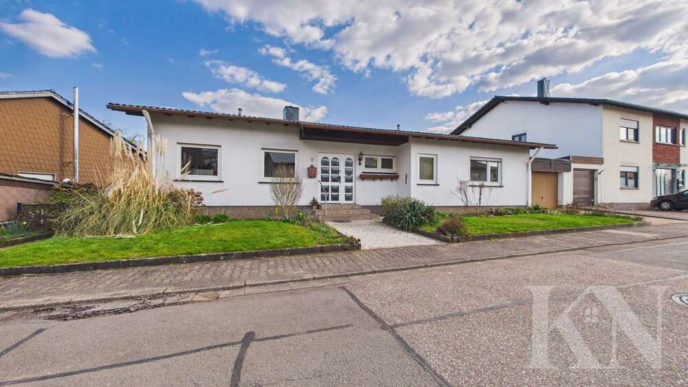 Thumbnail-Haus zum Kaufen in Illingen 249.000,00 € 198.5 m²