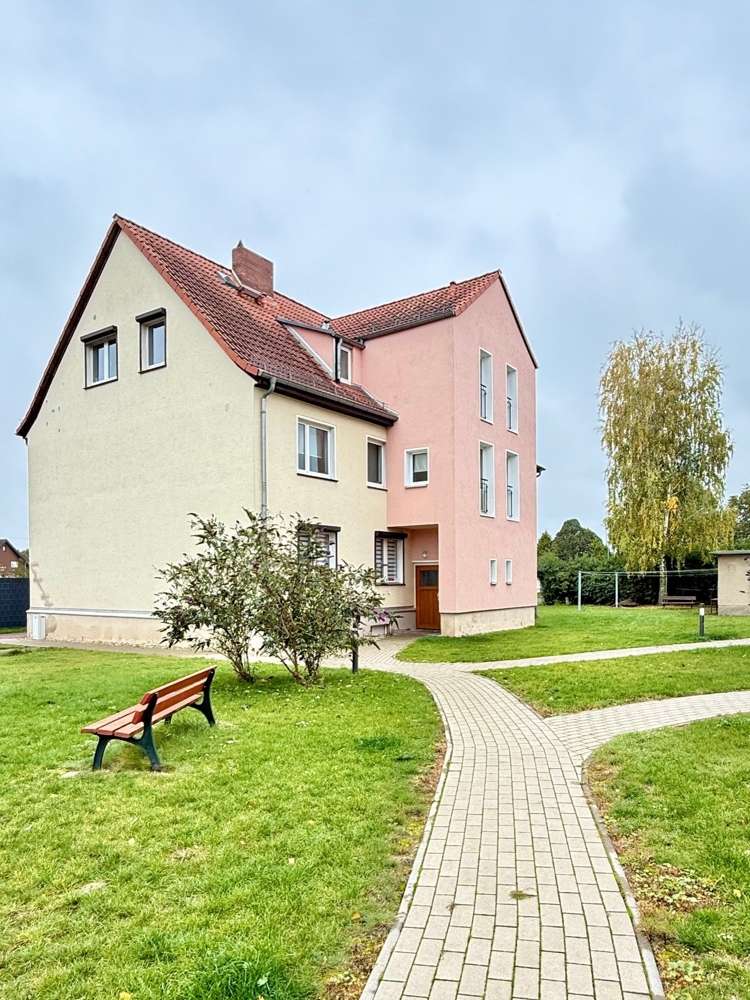 Thumbnail-Wohnung zum Mieten in Radegast 384,00 € 64.04 m²