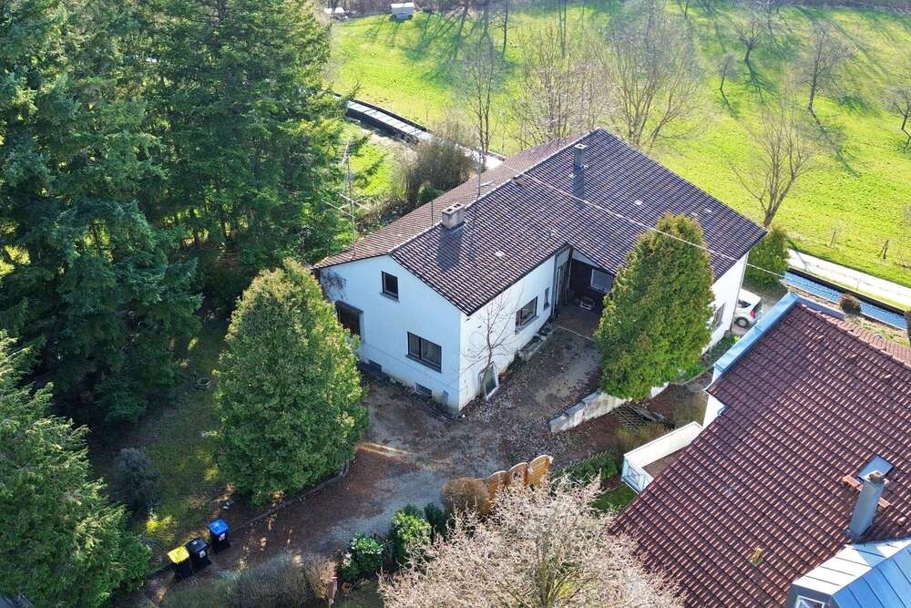 Thumbnail-Haus zum Kaufen in Reutlingen 319.000,00 € 203.54 m²