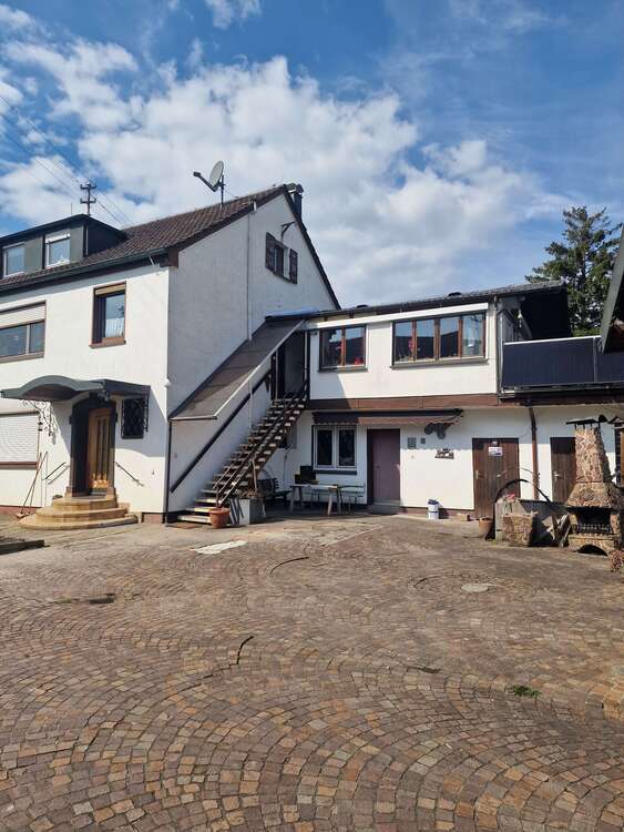 Thumbnail-Haus zum Kaufen in Sontheim a.d.Brenz 370.000,00 € 218 m²