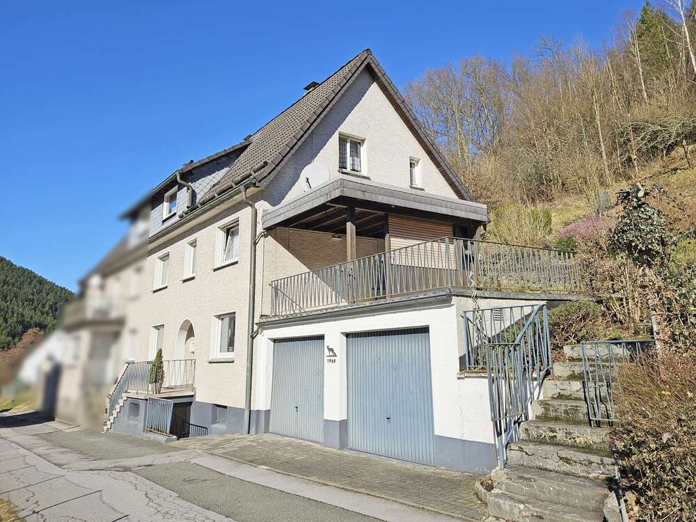 Thumbnail-Haus zum Kaufen in Sundern (Sauerland) 99.000,00 € 159 m²