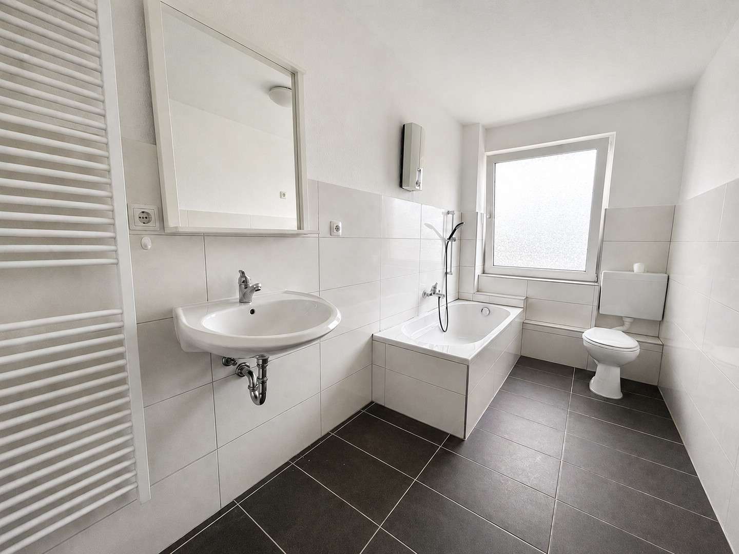 Thumbnail-Wohnung zum Mieten in Duisburg 345,00 € 46 m²