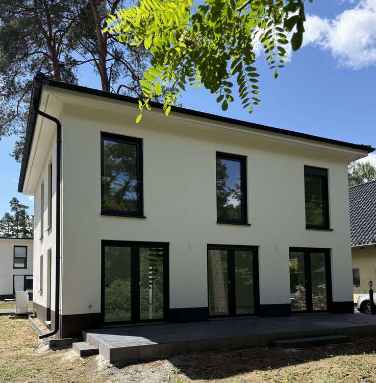 Thumbnail-Haus zum Kaufen in Brandenburg - Blankenfelde-Mahlow 890.000,00 € 153 m²