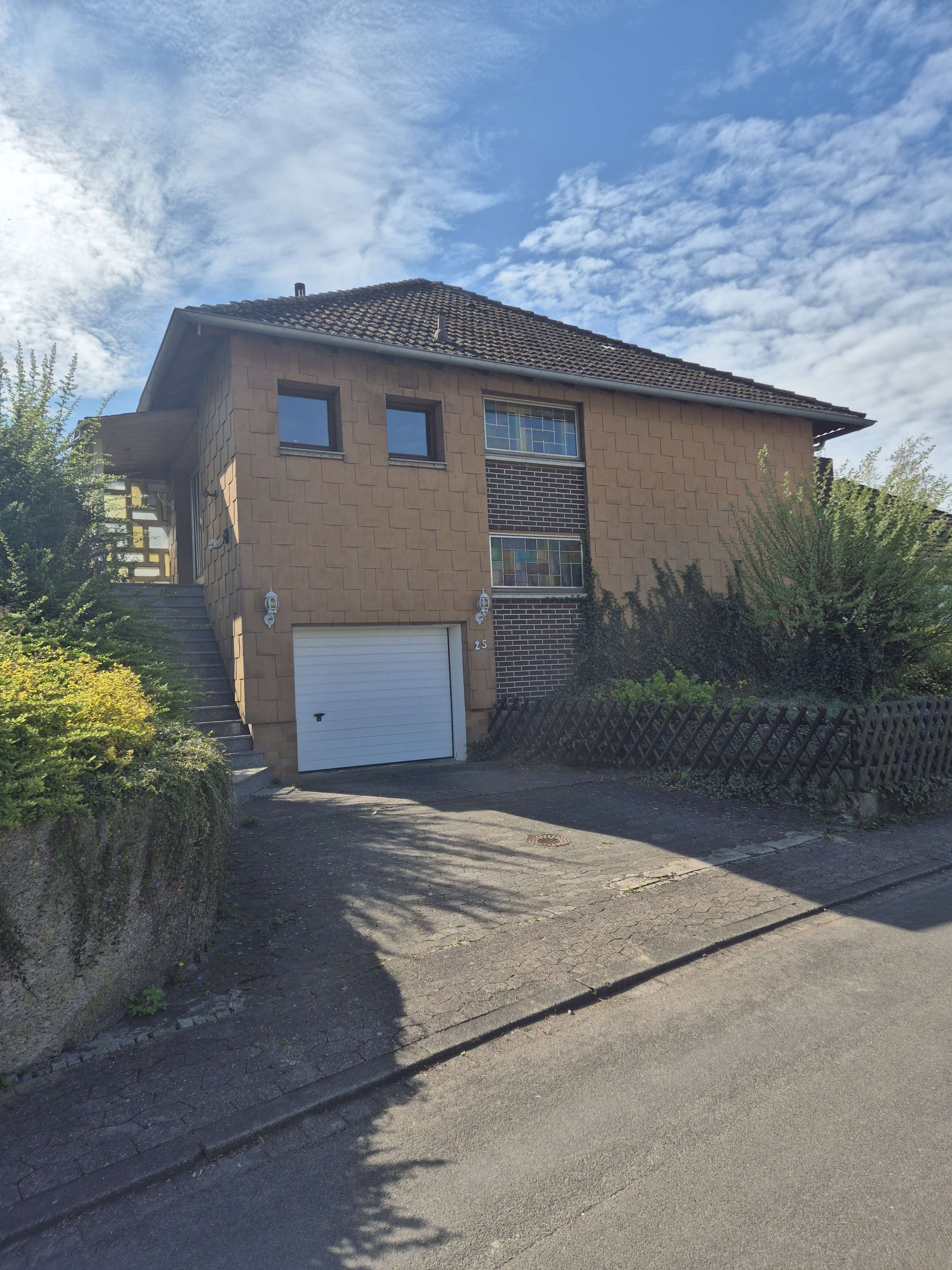 Thumbnail-Haus zum Kaufen in Hameln 169.000,00 € 140 m²