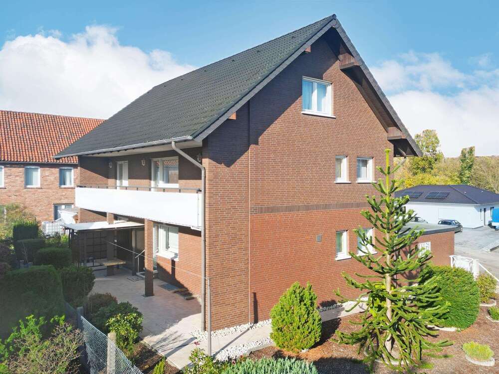 Thumbnail-Haus zum Kaufen in Porta Westfalica 335.000,00 € 207.55 m²