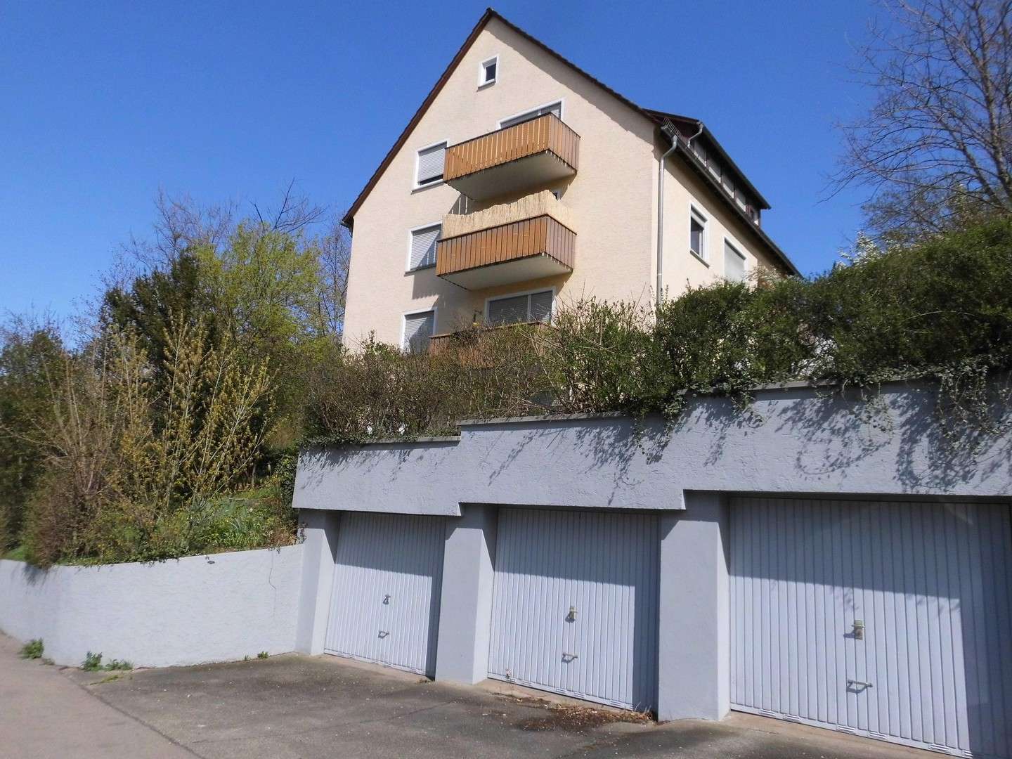 Thumbnail-Haus zum Kaufen in Stuttgart 1.450.000,00 € 327 m²