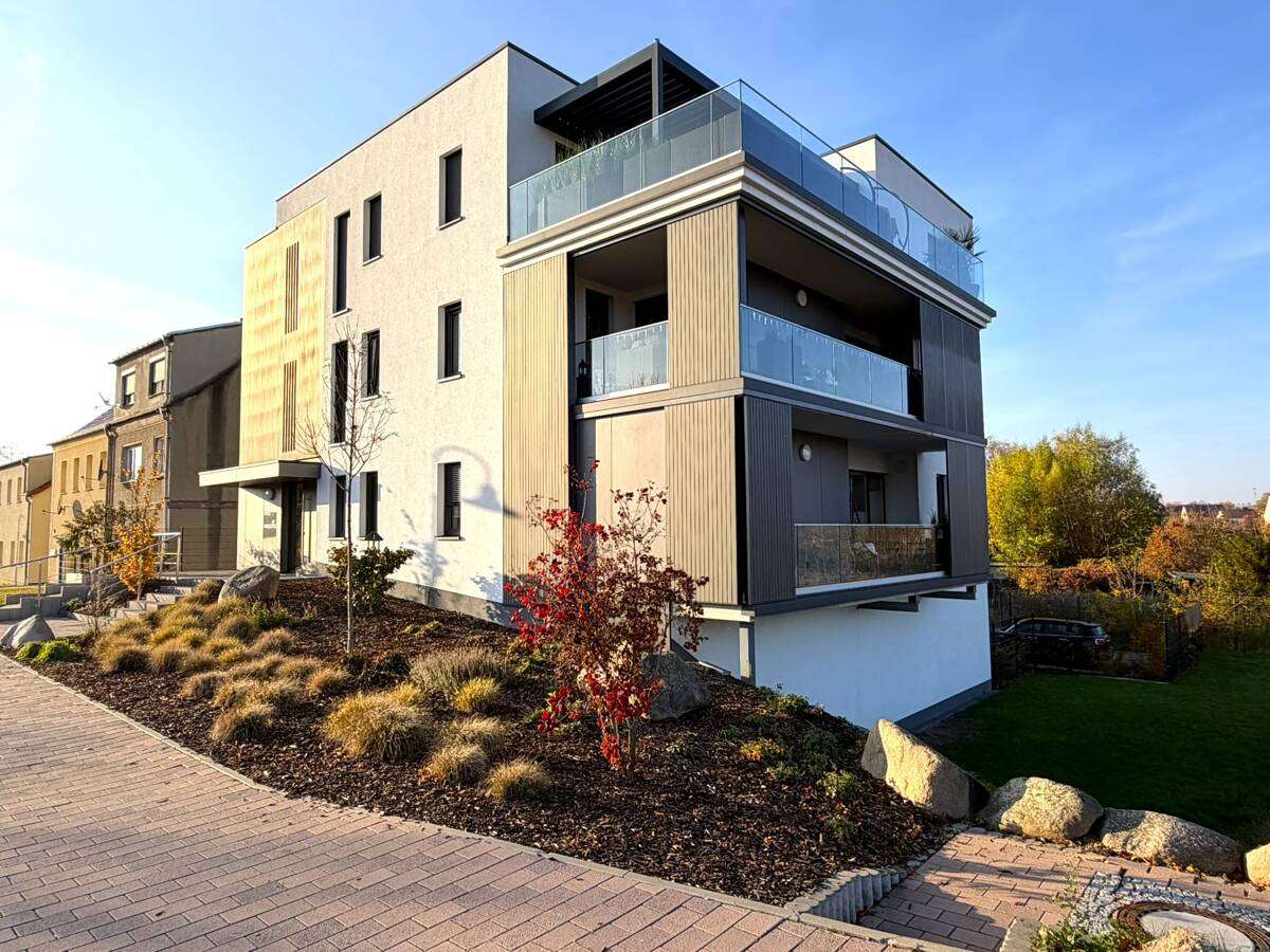 Thumbnail-Wohnung zum Mieten in Bitterfeld-Wolfen 1.650,00 € 127 m²