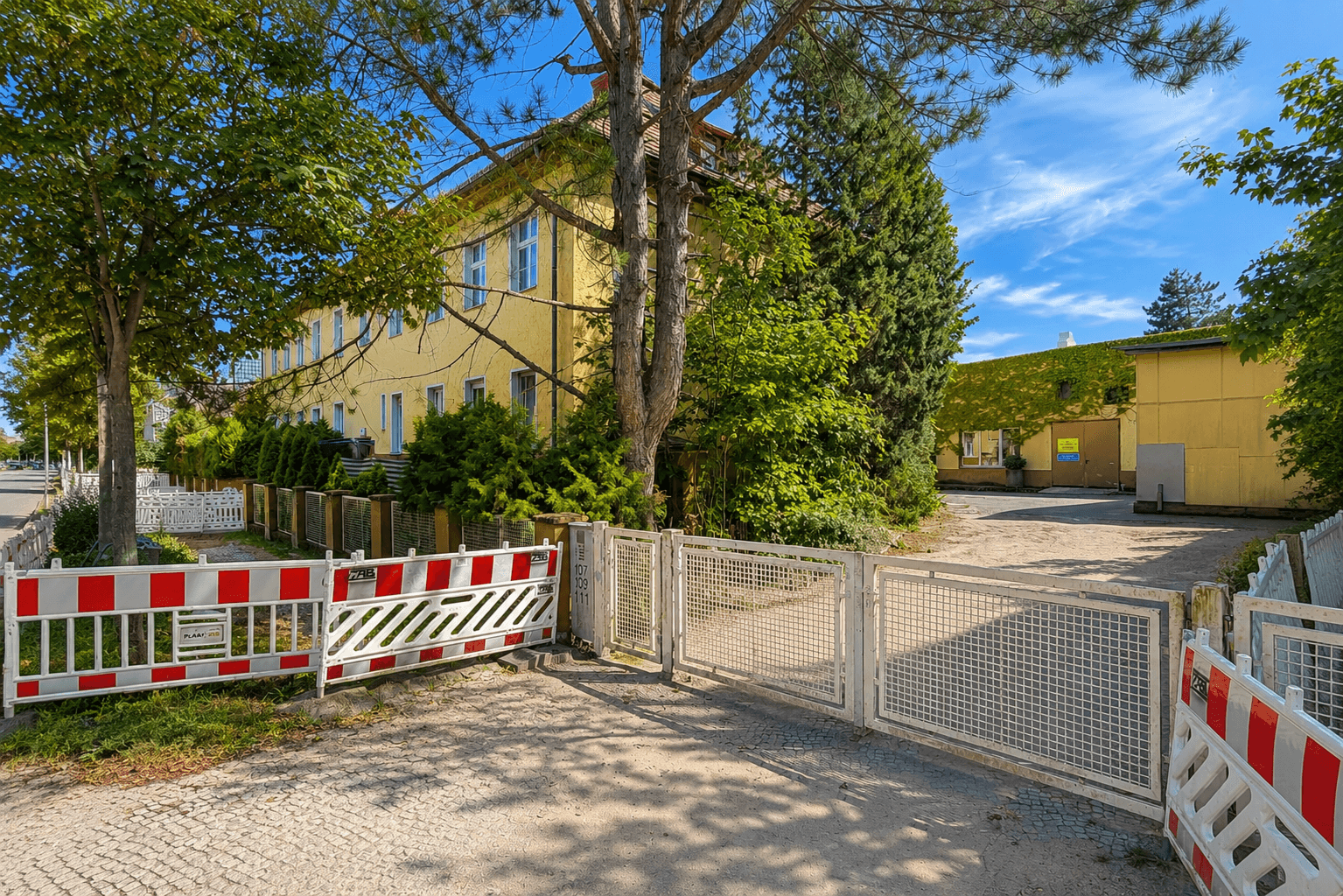 Thumbnail-Grundstück zu verkaufen in Berlin 3.200.000,00 € 7028 m²