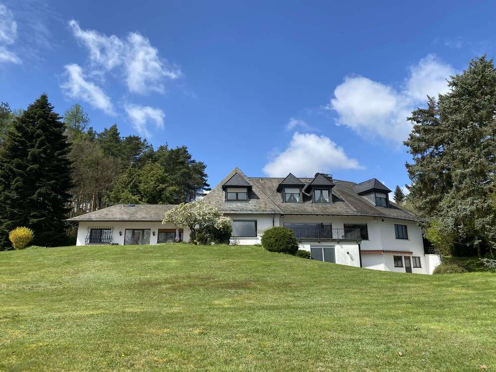 Thumbnail-Haus zum Kaufen in Neu-Anspach 1.450.000,00 € 367 m²