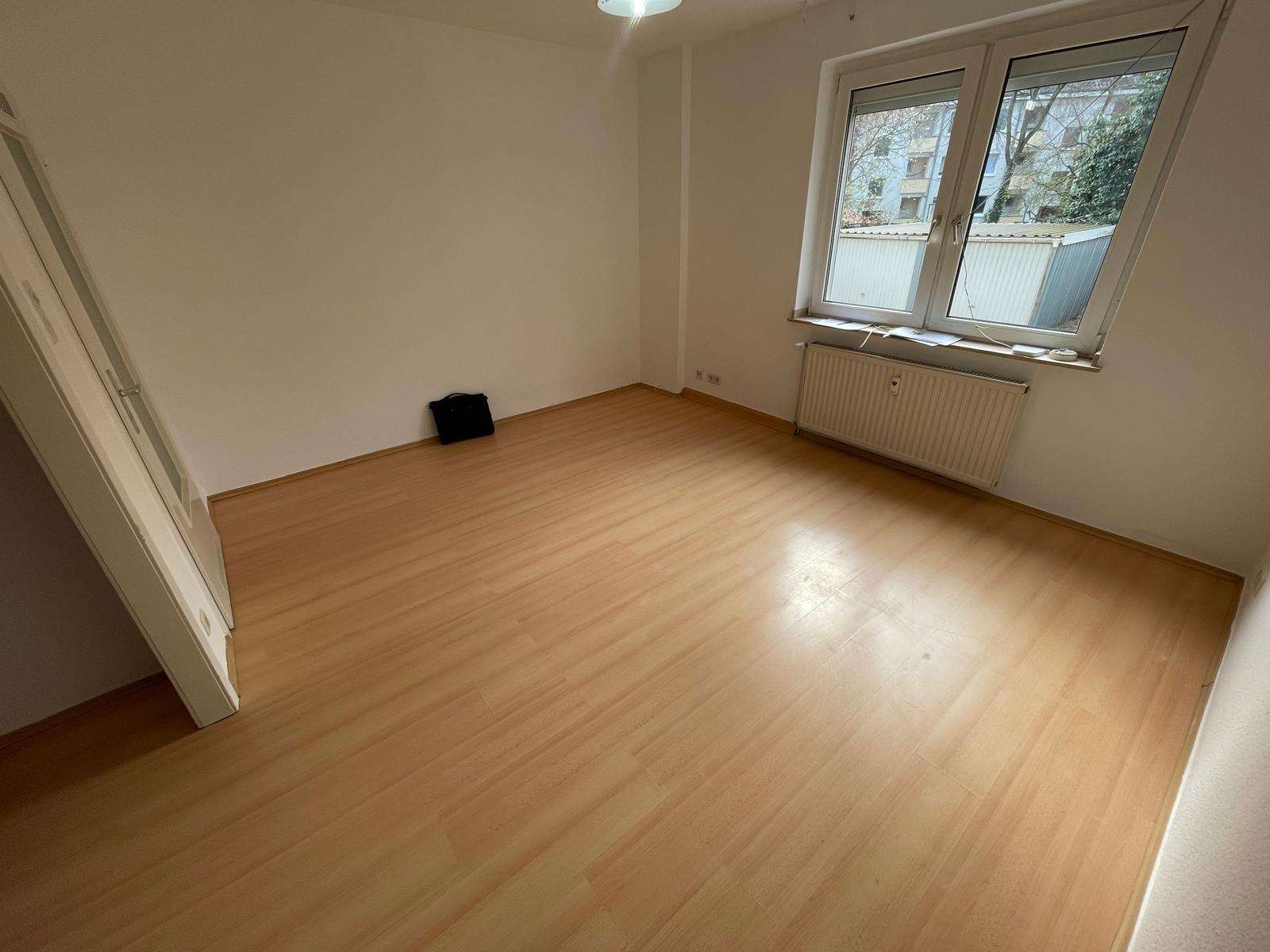 Thumbnail-Wohnung zum Mieten in Düsseldorf 450,00 € 25.82 m²