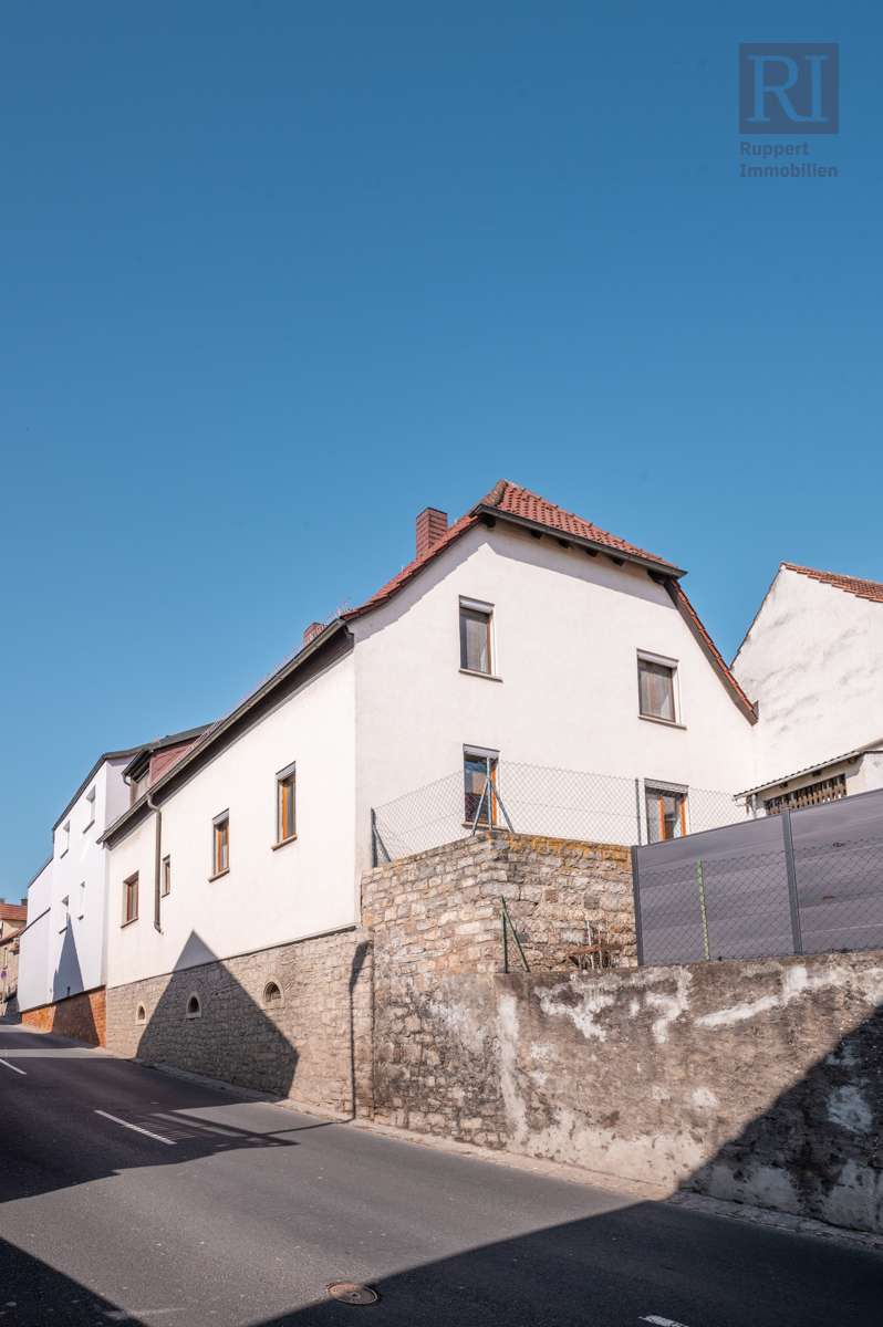 Thumbnail-Haus zum Kaufen in Rimpar 278.000,00 € 187 m²