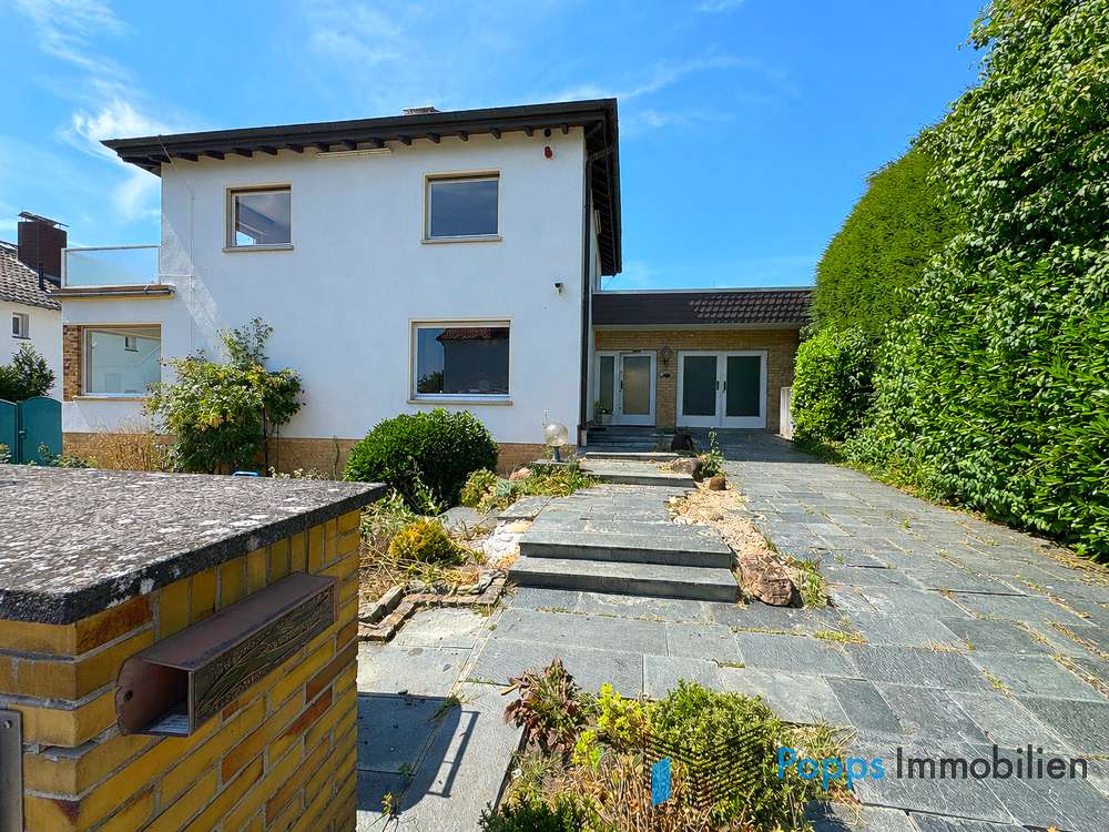 Thumbnail-Haus zum Kaufen in Hofheim am Taunus 895.000,00 € 228 m²
