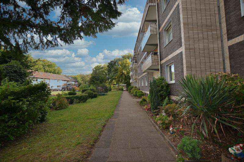 Thumbnail-Wohnung zum Kaufen in Duisburg 95.000,00 € 74 m²