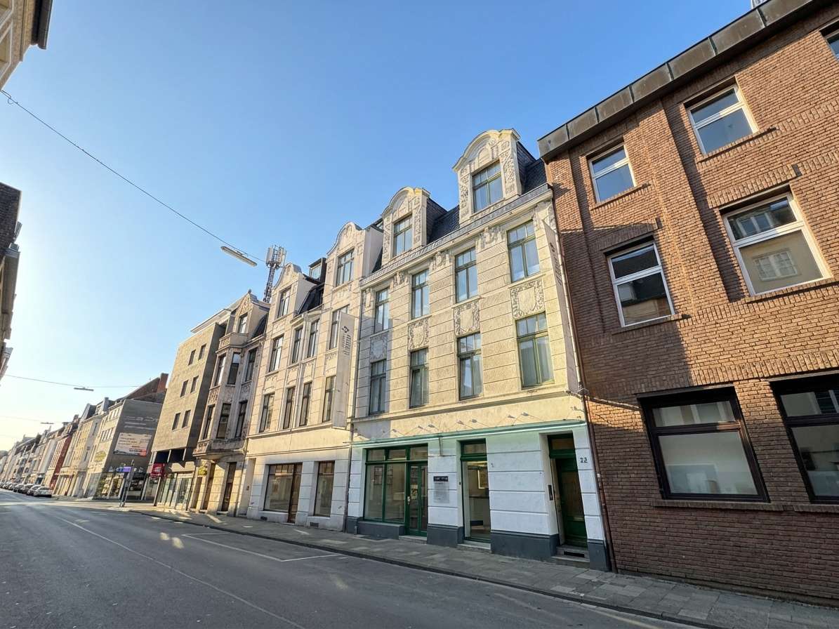 Thumbnail-Wohnung zum Kaufen in Köln Bayenthal 315.750,00 € 50.25 m²