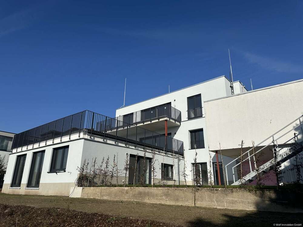 Thumbnail-Wohnung zum Mieten in Karben 1.935,00 € 161 m²