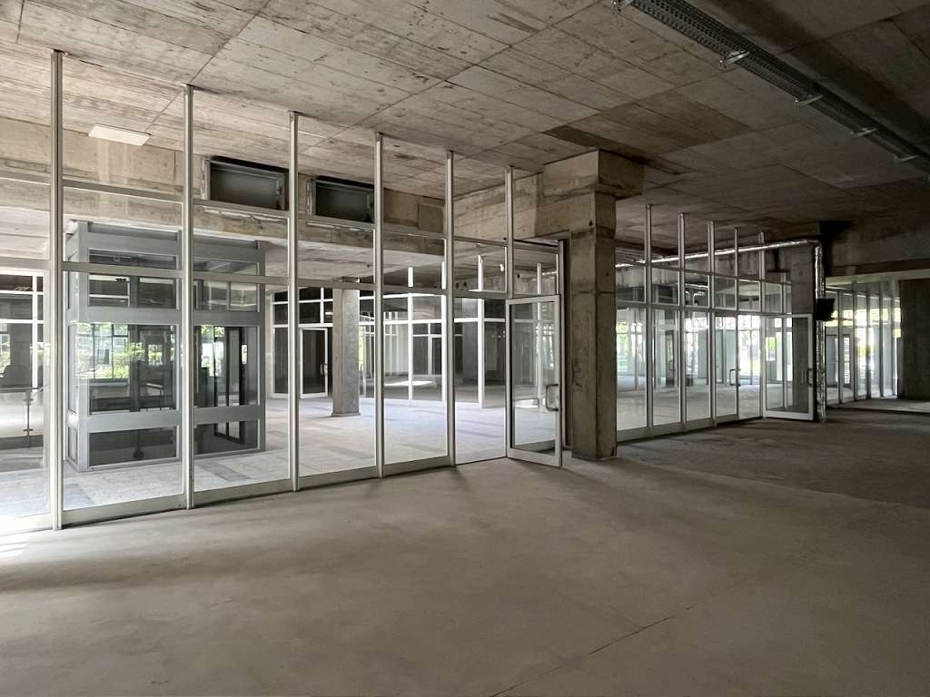Thumbnail-Einzelhandel in Chemnitz 12.500,00 € 2500 m²