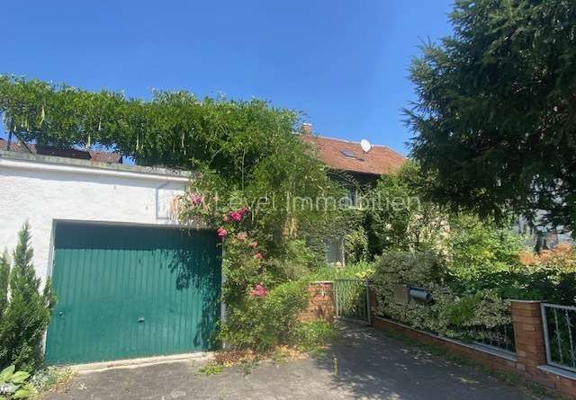 Thumbnail-Haus zum Kaufen in Alteglofsheim 260.000,00 € 225 m²