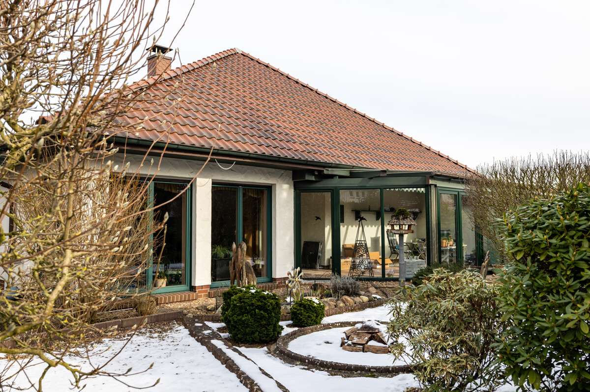 Thumbnail-Haus zum Mieten in Delmenhorst 1.120,00 € 137 m²