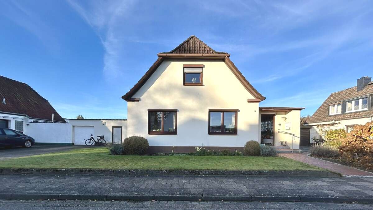 Thumbnail-Haus zum Kaufen in Neumünster 299.000,00 € 134.7 m²