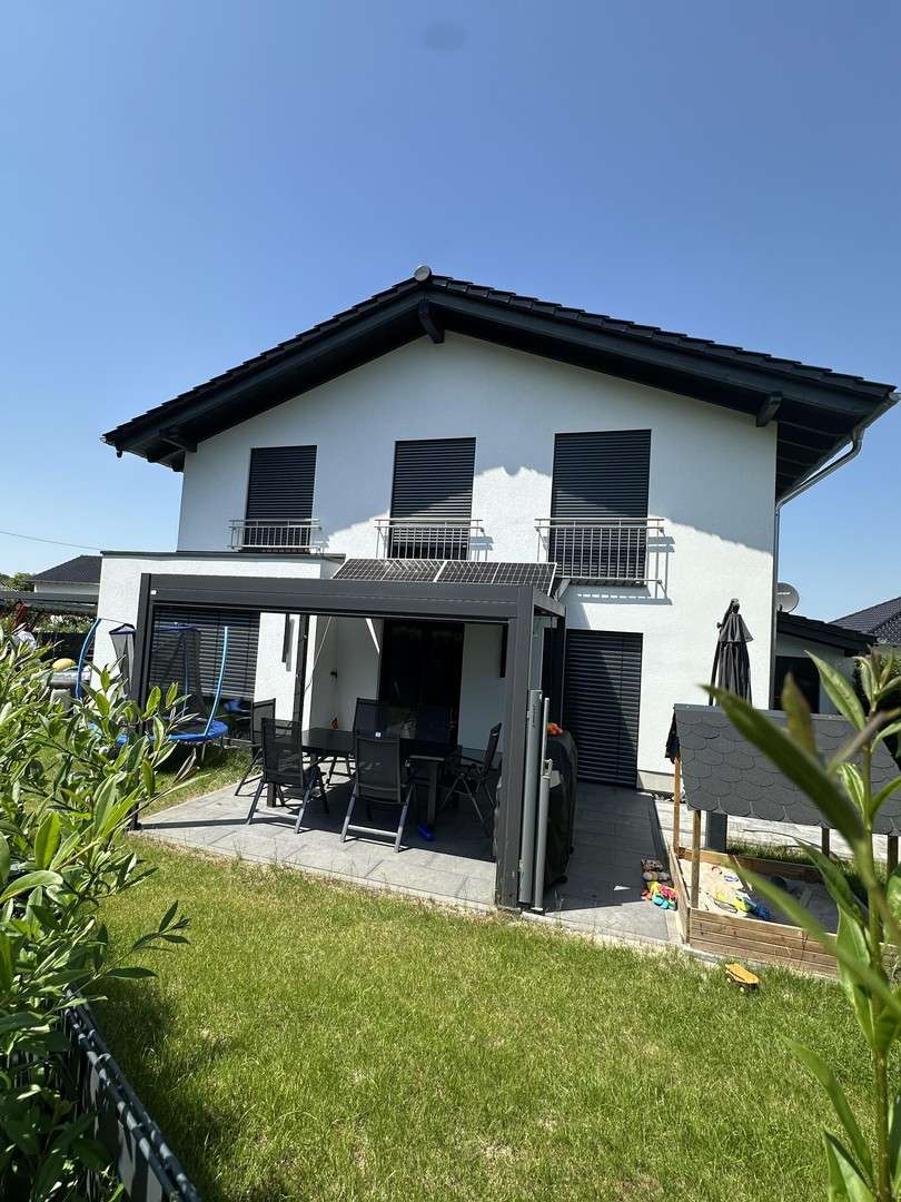 Thumbnail-Haus zum Mieten in Sankt Katharinen (Landkreis Neuwied) 2.400,00 € 180 m²